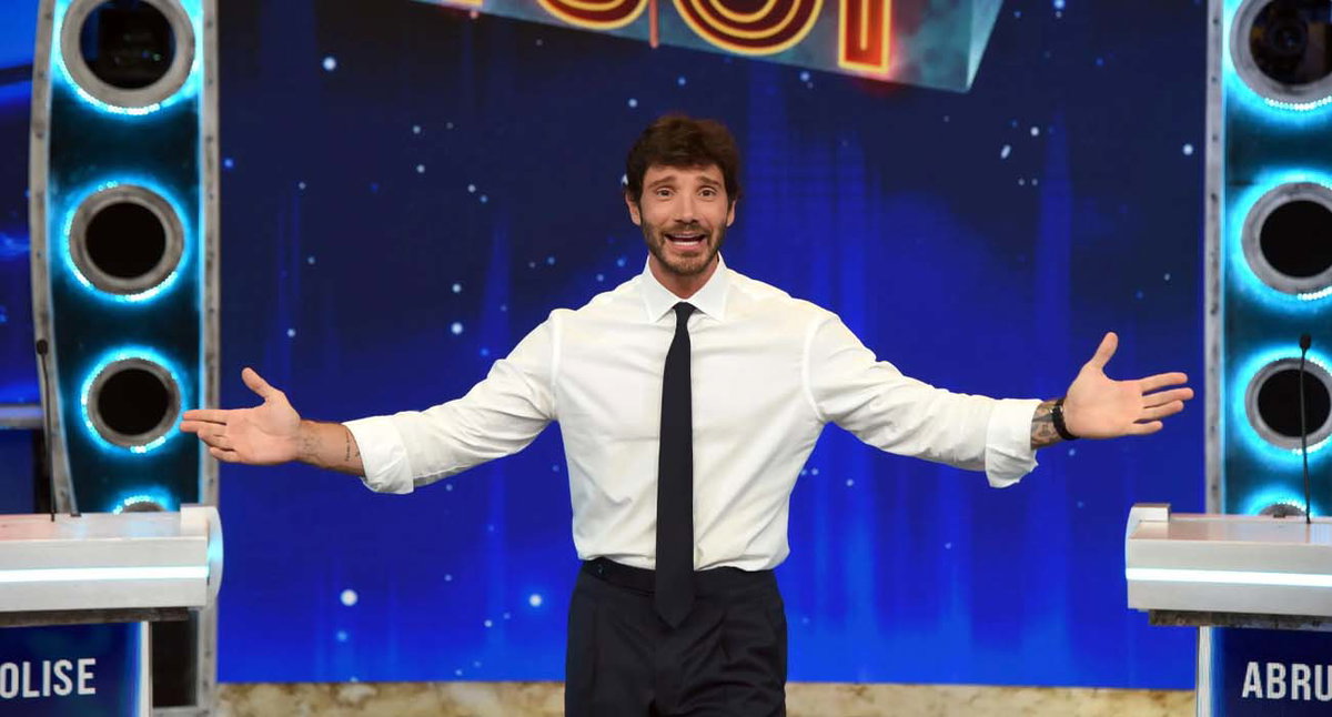 Affari Tuoi 2026: tutte le novità, lo studio e il contro pacco Consolazione article-post