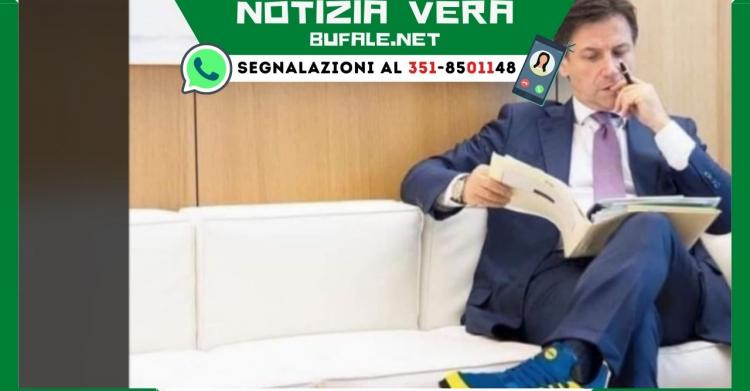 Giuseppe Conte con scarpe Lidl