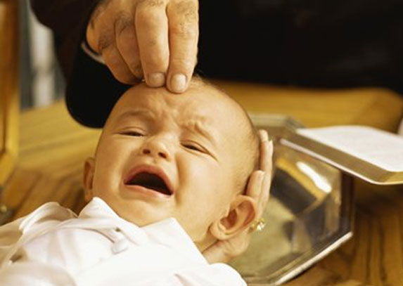 Battezzare i bambini è reato! article-post