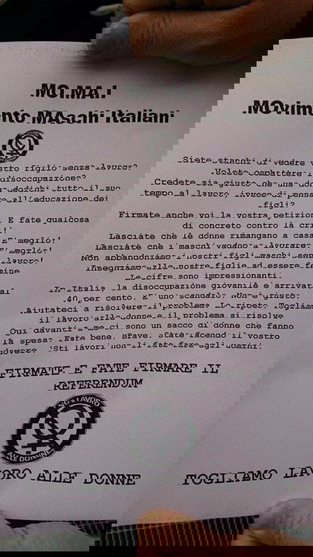 Il MOMaI che vuole “togliere lavoro” alle donne
