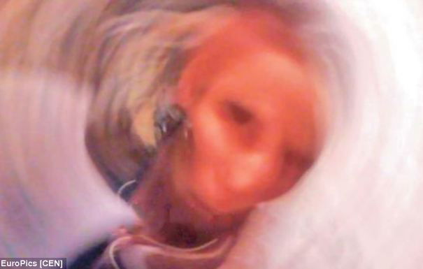 La nonna che fa le selfie da morta article-post