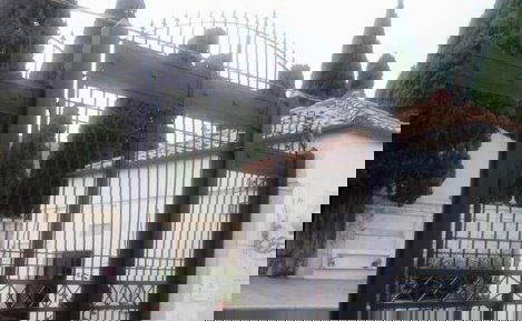 Il cimitero di Crotone e le croci article-post