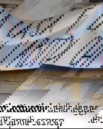 Occupare casa non sarà più un reato?