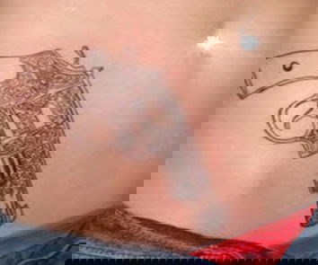 La tassa sui tatuaggi e le notizie copia-e-incolla