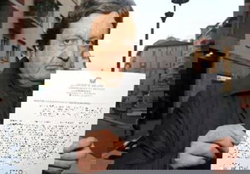 Trova casa occupata, cerca di rientrare ma viene denunciato!