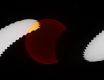 La qualità della controinformazione, eclissi solare edition