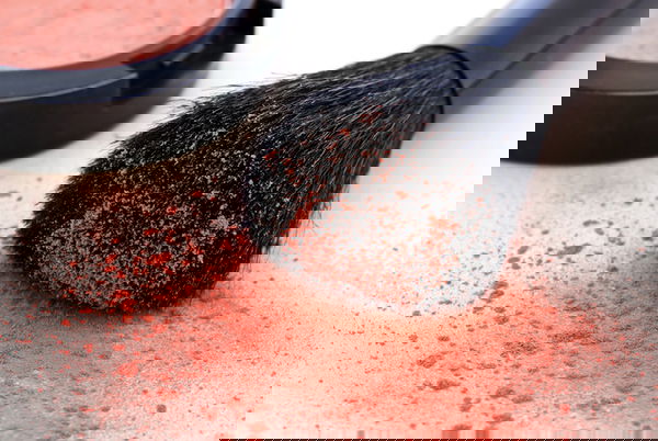 Pennello da trucco con stafilococco