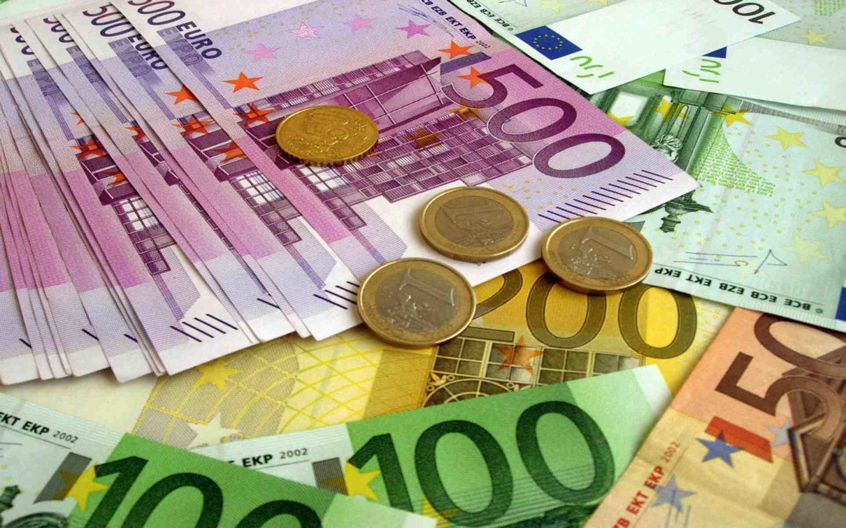 Immigrati a cui lavare le mutande article-post