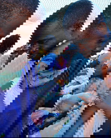 La strana lettera su bambini, vaccini e immigrati