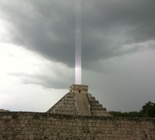 Strani fasci di luce in tutto il mondo article-post