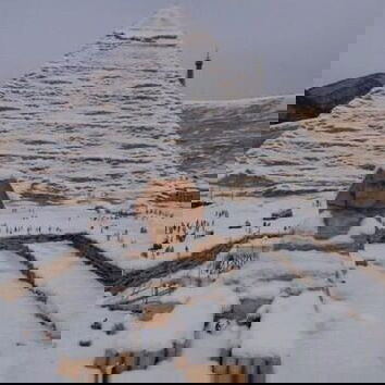 Le foto-bufala delle piramidi innevate