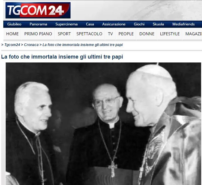 TGCOM24 - La foto che immortala insieme gli ultimi tre papi