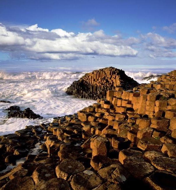 Il gigante irlandese e la sua porta nella roccia article-post