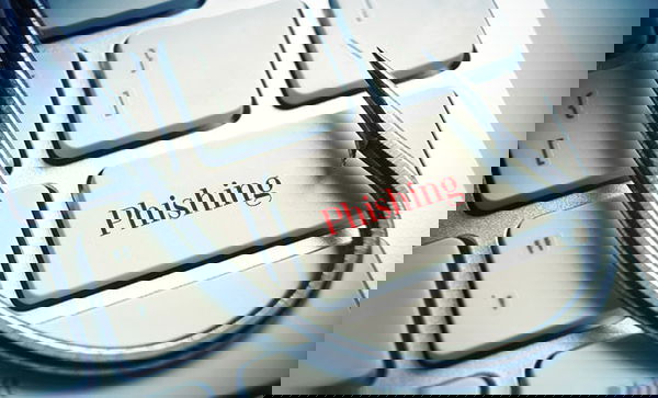 Quella strana mail proveniente da BancaIntesa