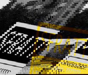 Prete caccia un’anziana, la casa serve ai profughi