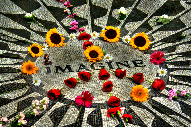 Susanna Ceccardi e la canzone “Imagine” di John Lennon article-post