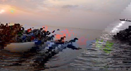 Un lavoro a tutti i profughi article-post