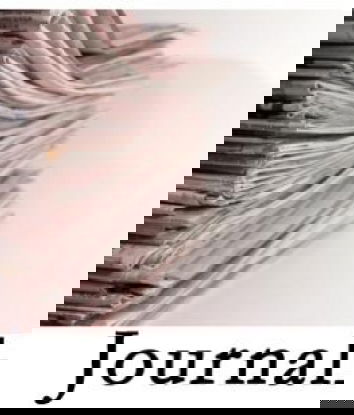 La giornalista che corre dietro all’intervistato