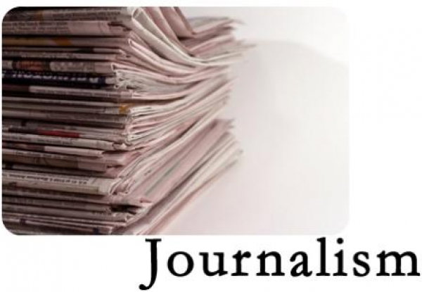La giornalista che corre dietro all’intervistato article-post