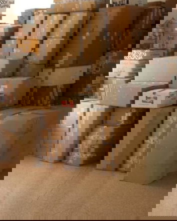 Raccolti per i terremotati, regalati agli immigrati