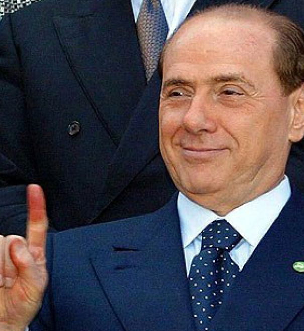 La bufala di Berlusconi che dona assegni article-post