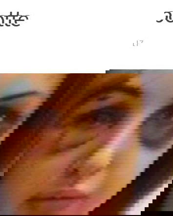 La moglie fedifraga, il marito manesco e l’extracomunitario