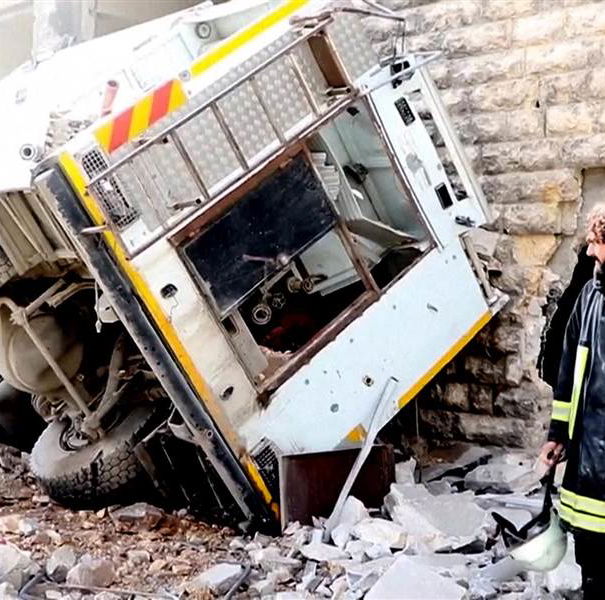 Blondet, i medici svedesi e gli elmetti bianchi, per non parlar del Sarin article-post