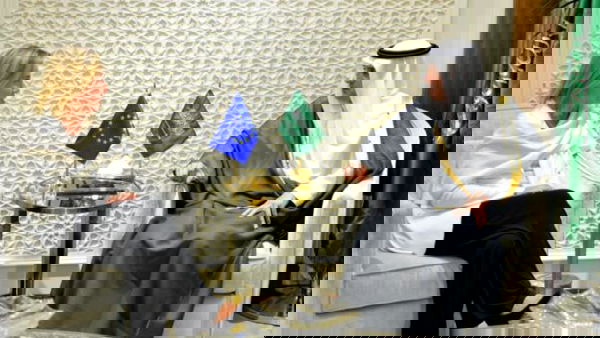 Quattro veli e un parrucchino