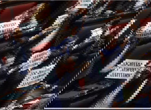 La difesa di notte e gli operatori di disgiunzione