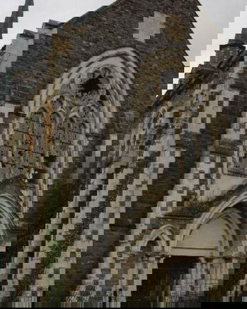 Demoliscono chiese in Francia?