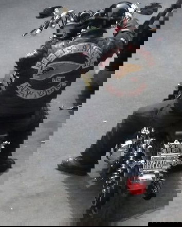 Hell’s Angels irlandesi Vs baby gang