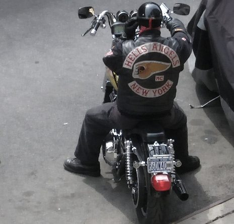 Hell’s Angels irlandesi Vs baby gang