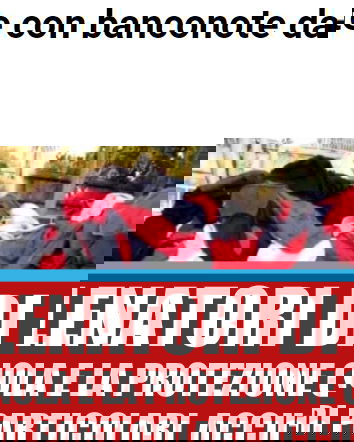 I migranti dell’Aquarius e i vestiti della Croce Rossa