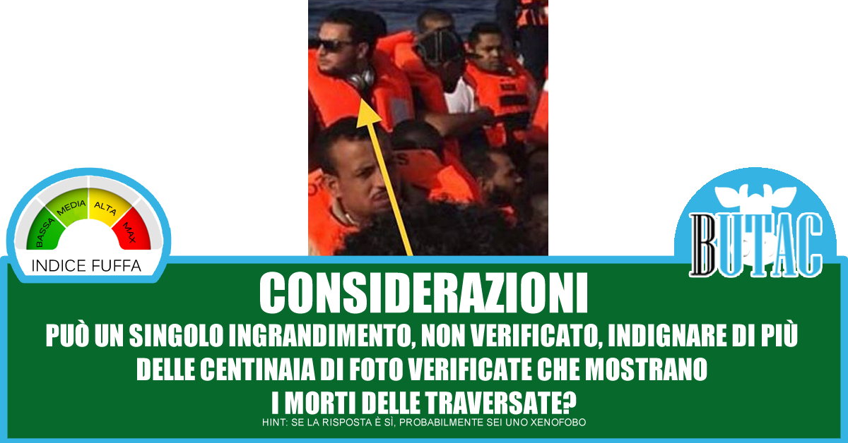 La foto del migrante con le cuffie article-post