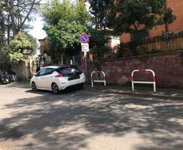 Il divieto di sosta di Virginia Raggi article-post