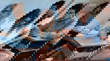 La “prof” arrestata per aver avuto un figlio da un minorenne article-post