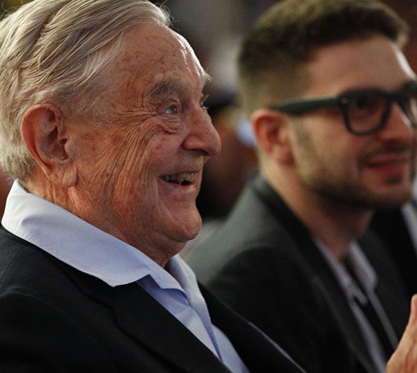 Soros, Avaaz e le pagine Facebook chiuse article-post