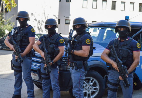 La Digos va alle conferenze (del PD) article-post