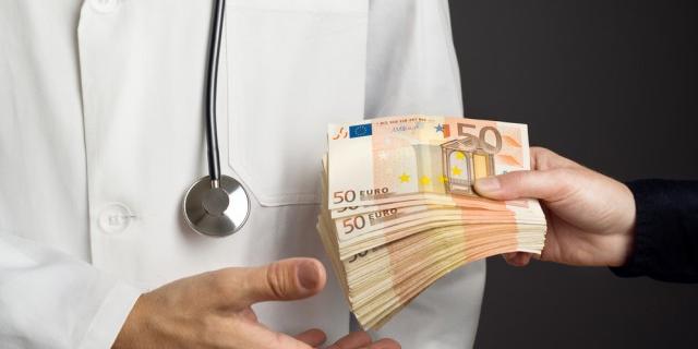 Medici corrotti da case farmaceutiche: il nuovo scandalo article-post