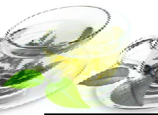 Bere tè e sconfiggere il coronavirus