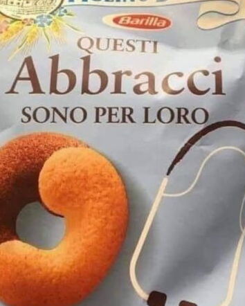 Gli abbracci del Mulino Bianco dedicati agli infermieri