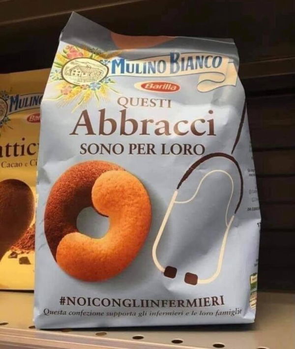 Gli abbracci del Mulino Bianco dedicati agli infermieri