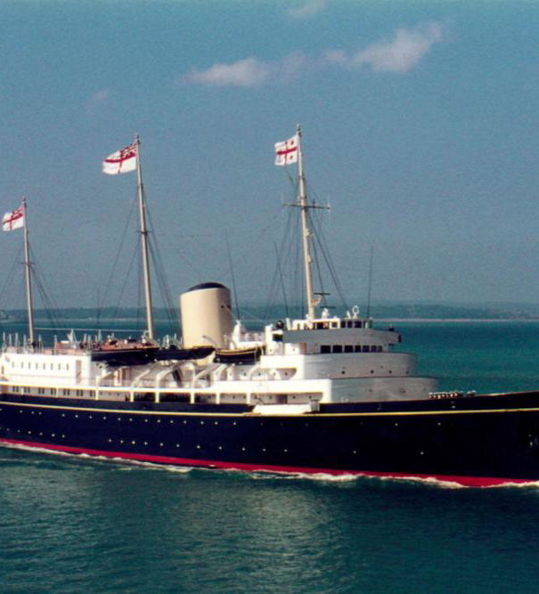 Fusaro, il Britannia e i complotti article-post