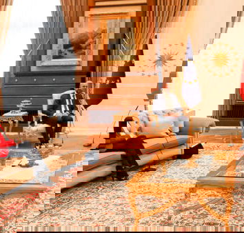 Le foto del sofagate (fuori tempo massimo?)