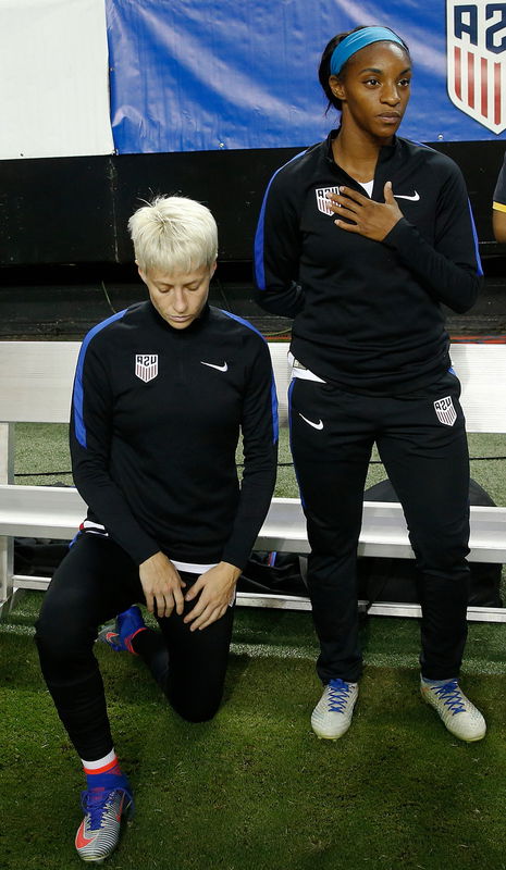 Crystal Dunn, razzismo e discriminazione