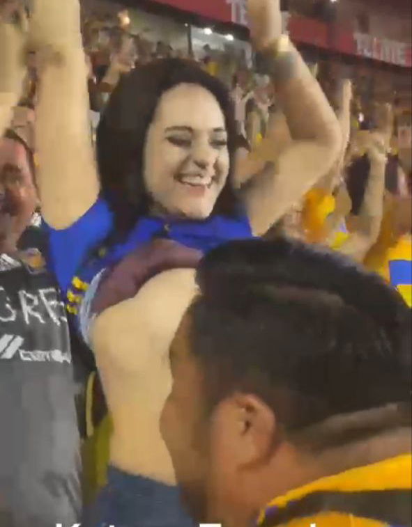 Nudità alla partita Qatar-Ecuador article-post