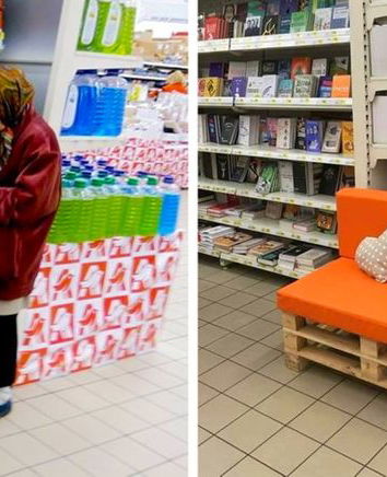 La signora che legge al supermercato