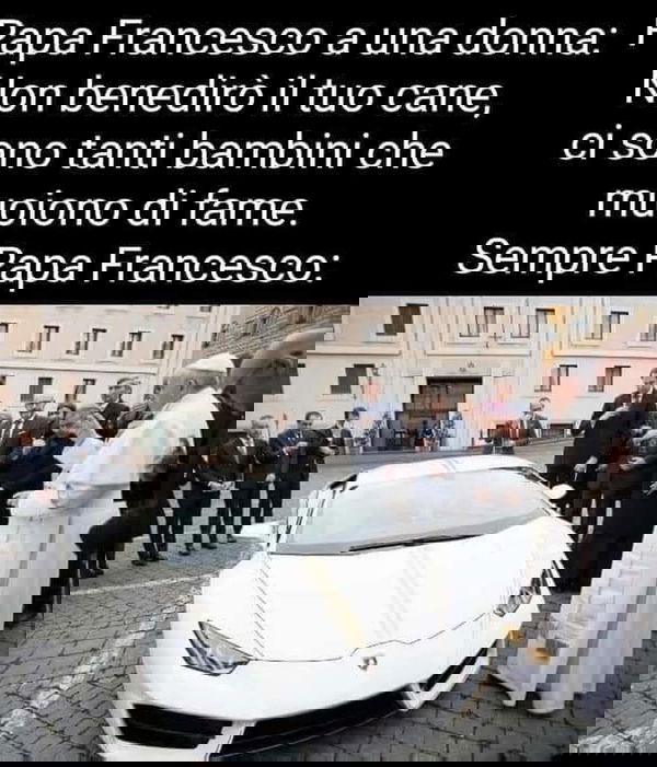 Papa Francesco, il cagnolino e la Lamborghini