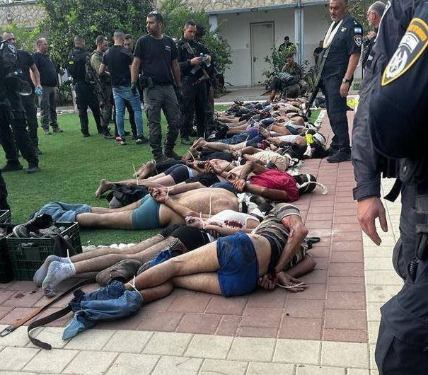 Foto di prigionieri palestinesi e datazioni a caso article-post