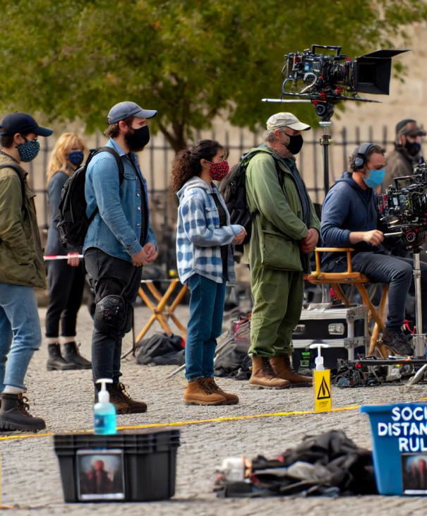 Le mascherine nei film, l’ennesima teoria del complotto article-post